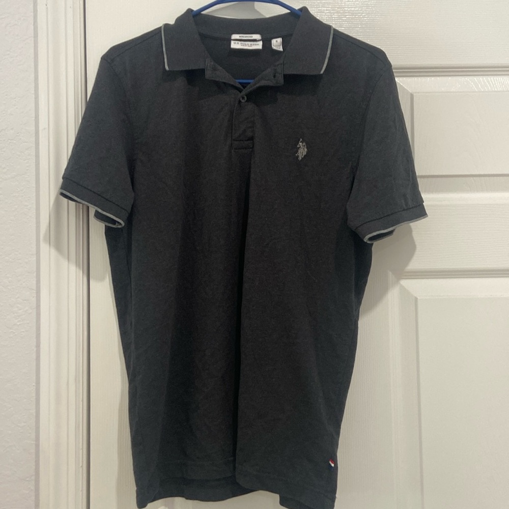 Men’s small grey polo